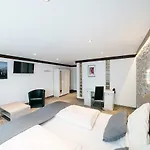 Central City Hotel