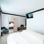 Central City Hotel