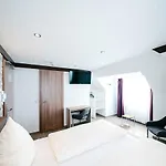 Central City Hotel