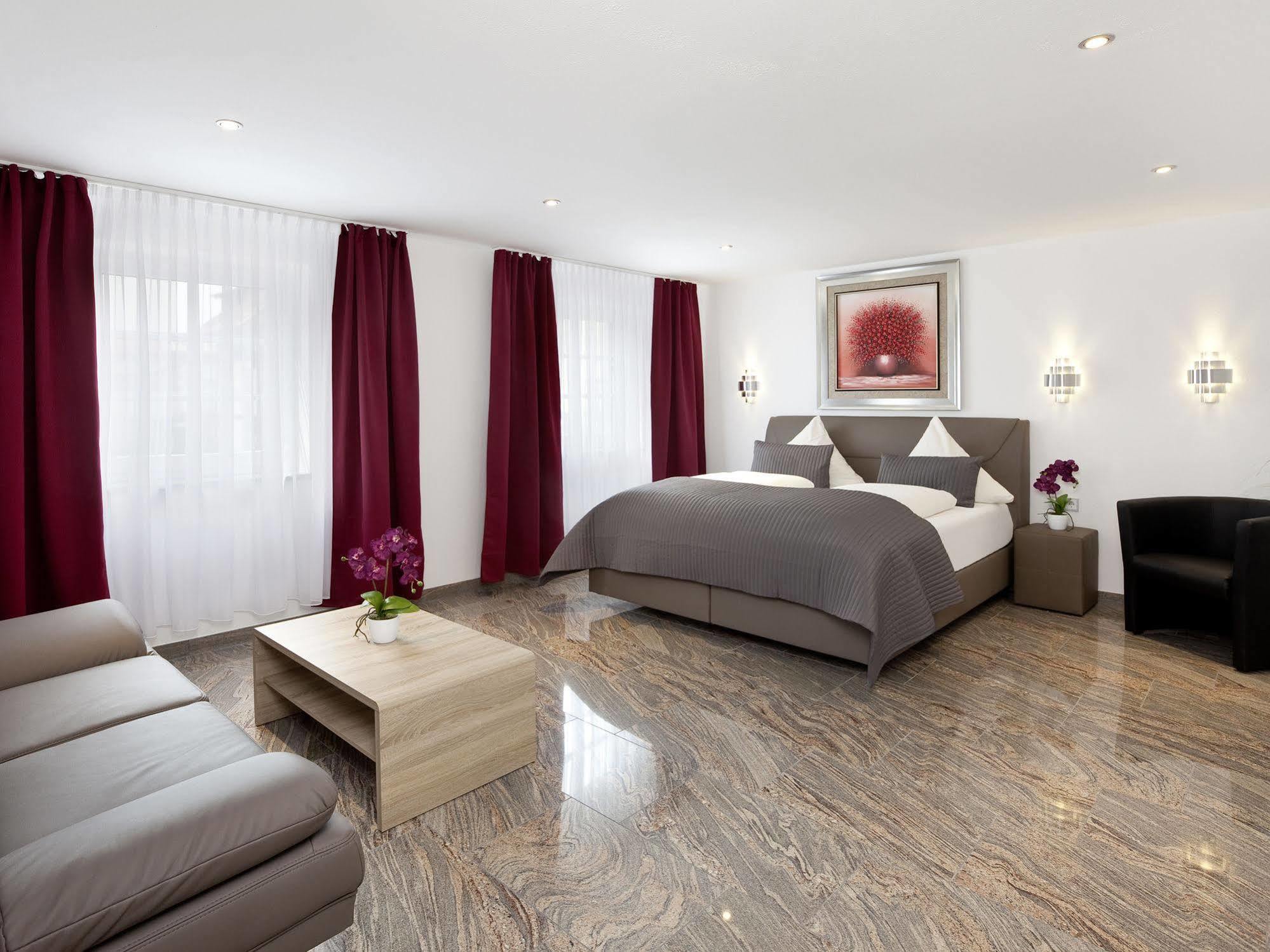 Hotel Haus Gabriel 4*